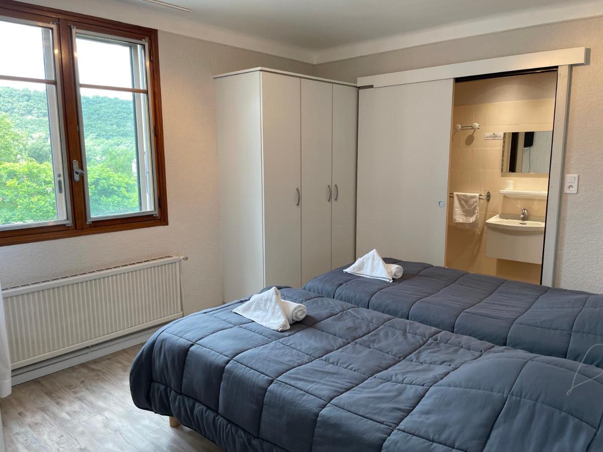 Hotel Les Chenes Sisteron Kültér fotó
