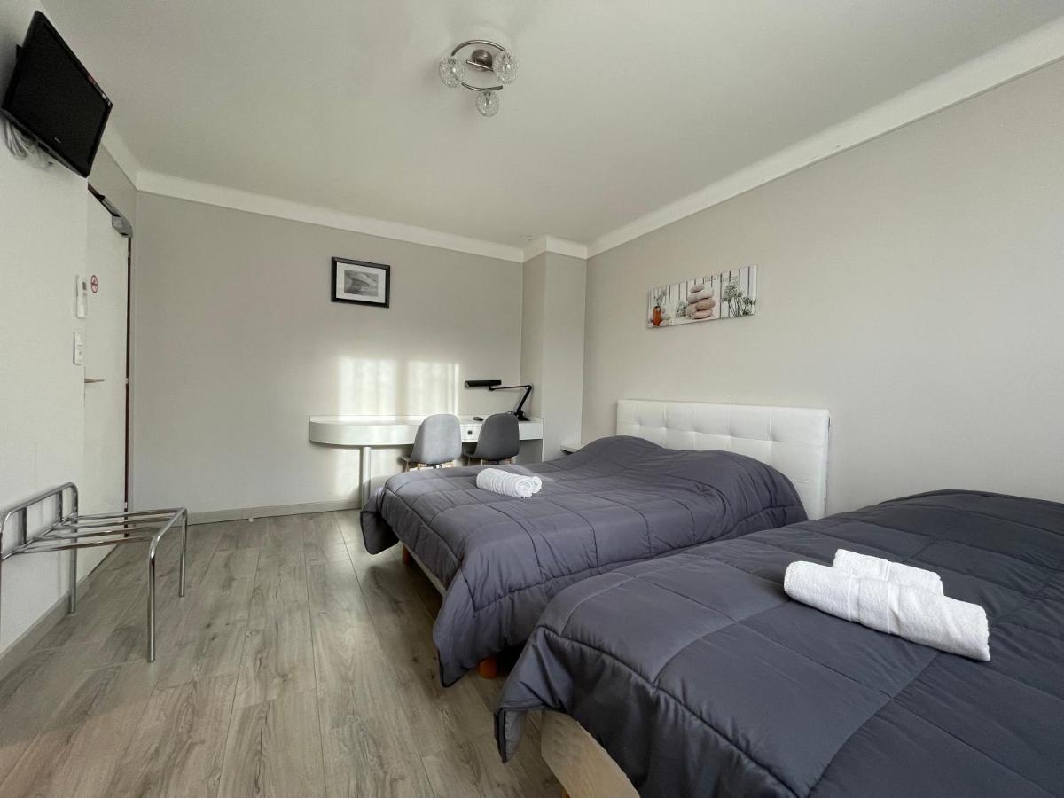 Hotel Les Chenes Sisteron Kültér fotó
