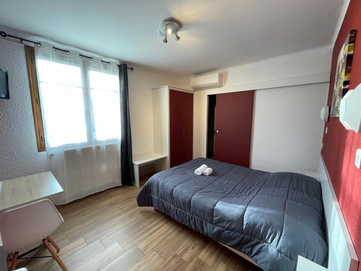 Hotel Les Chenes Sisteron Kültér fotó
