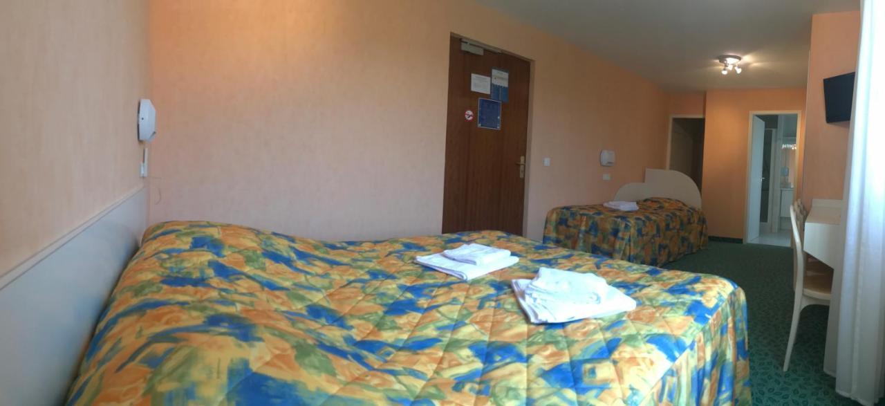 Hotel Les Chenes Sisteron Kültér fotó