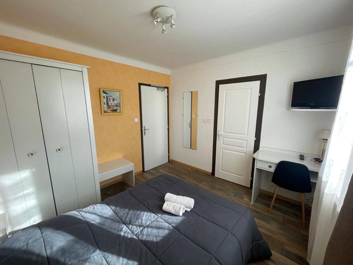 Hotel Les Chenes Sisteron Kültér fotó