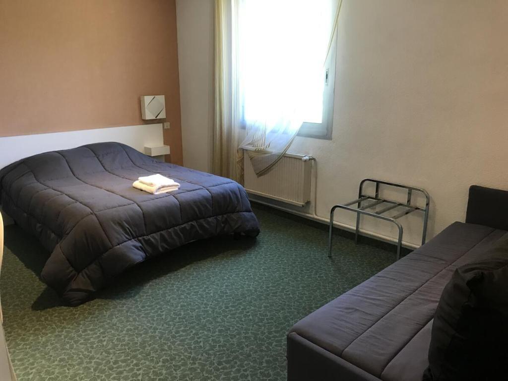 Hotel Les Chenes Sisteron Kültér fotó