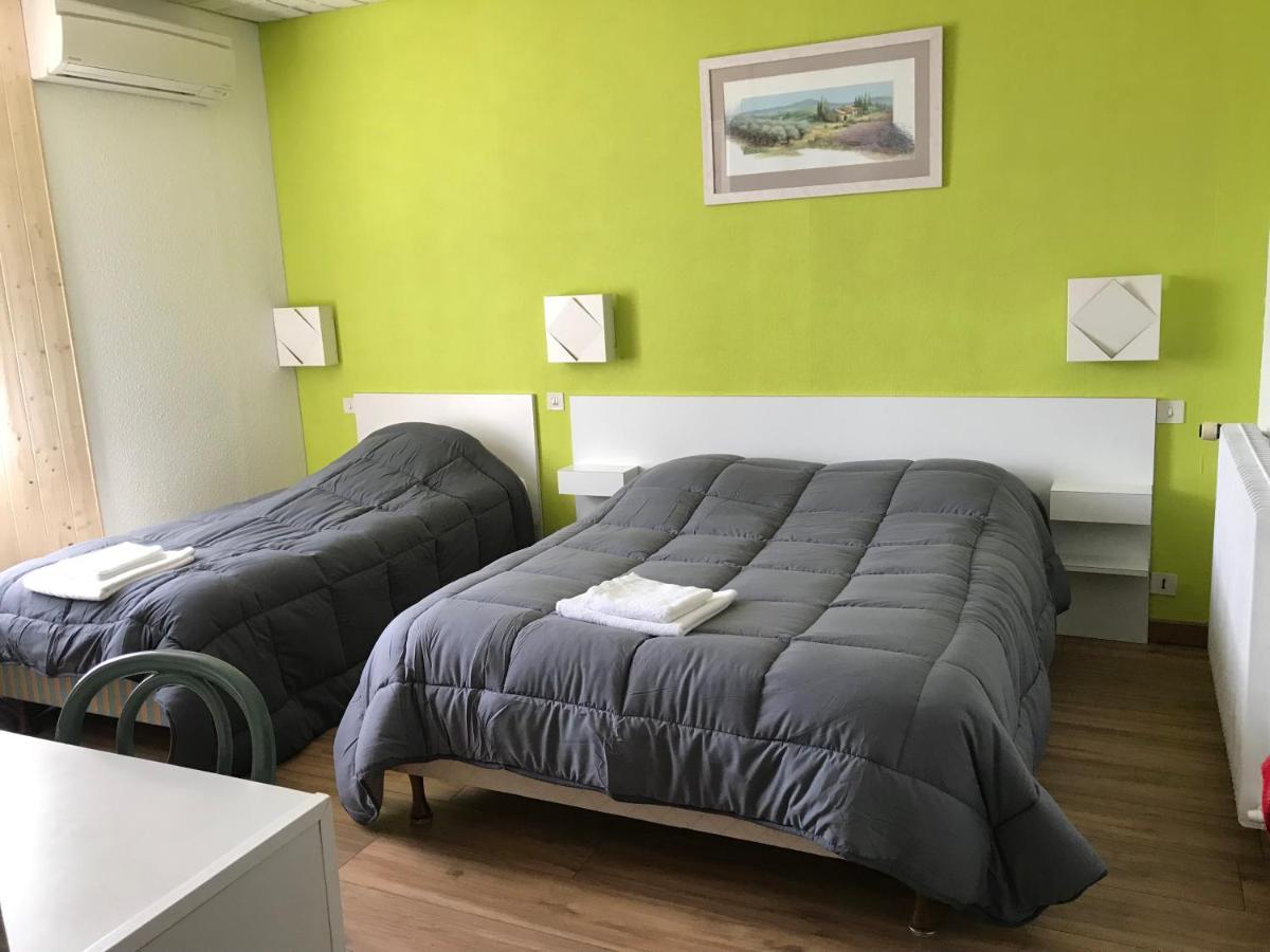 Hotel Les Chenes Sisteron Kültér fotó